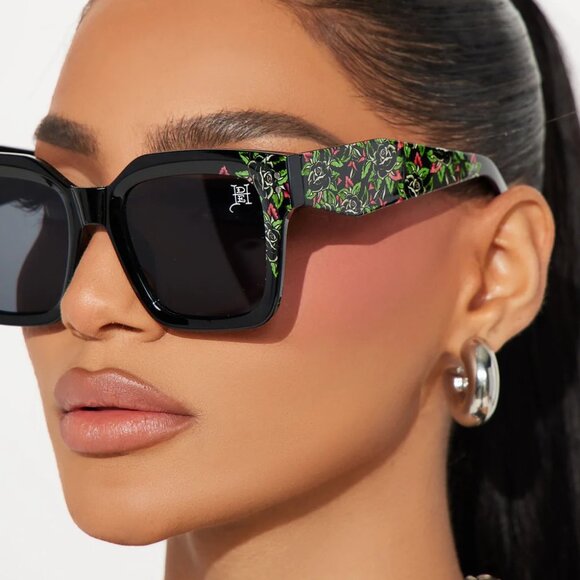 Ed Hardy Accessories - NEW 💀 Ed Hardy ❤️ Large Black Sunglasses Black Rose Floral